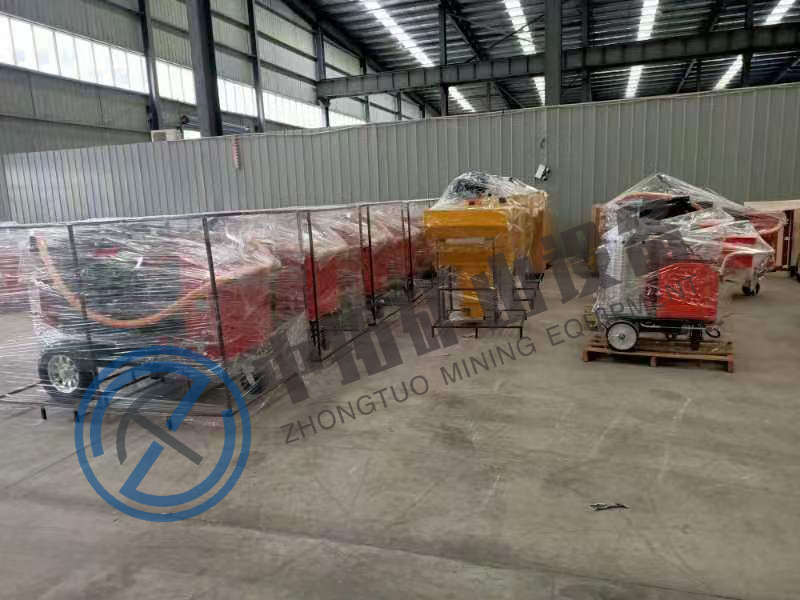 路面機(jī)械廠房