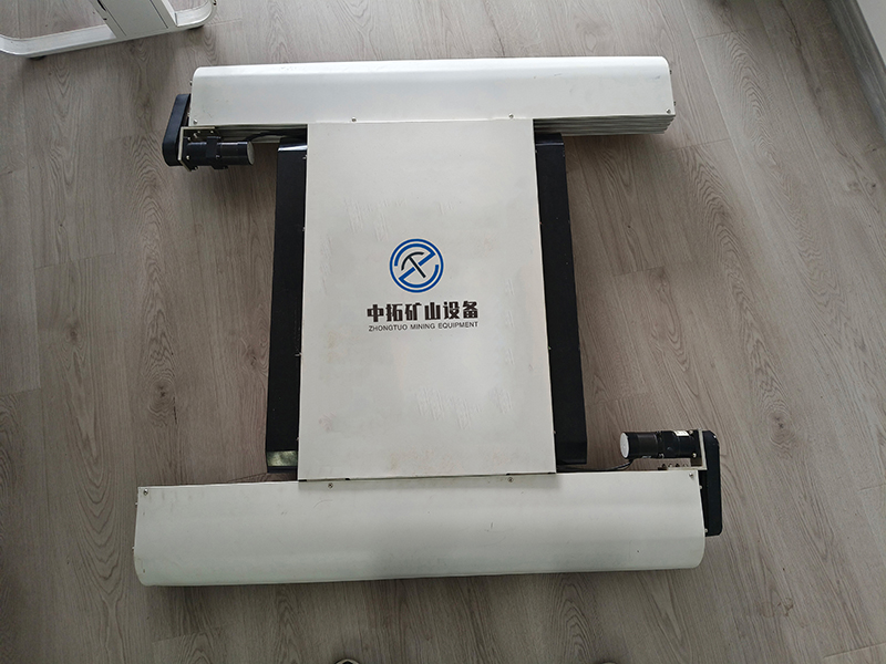 便攜式光伏清洗機(jī)器人